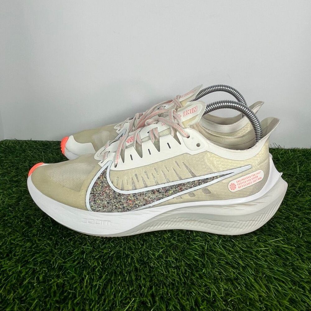 Nike Womens Zoom Gravity Summit White Running Shoes Size US 9.5